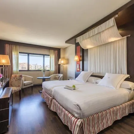 Center 4* Córdoba