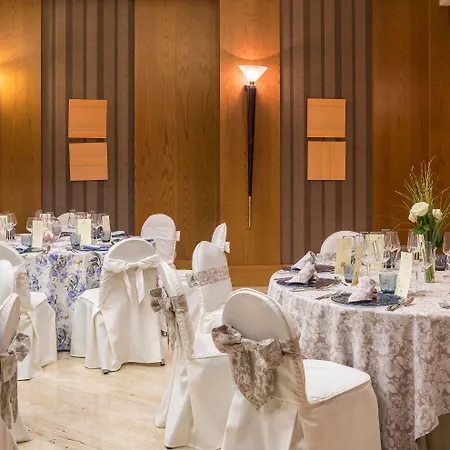 Center 4* Córdoba