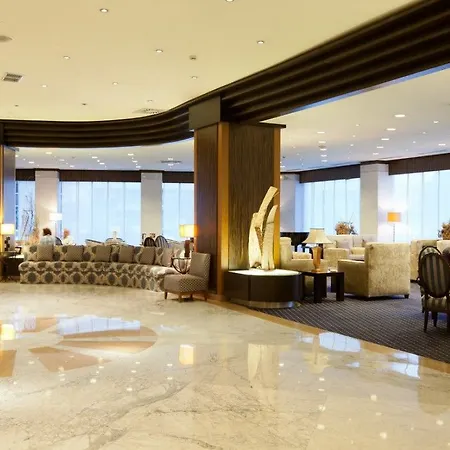 Hotell Center 4*