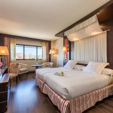 Center 4* Córdoba