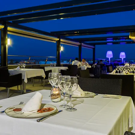 Center Hotell 4*